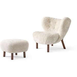 &Tradition Little Petra VB1 Loungechair & ATD1 Pouf - Oiled Walnut/Sheepskin Moonlight