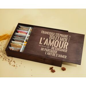 Cadeaux.com Grand coffret d'épices gravé « L'amour de cuisiner » - 36 épices du monde