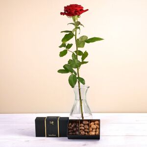 Interflora Rose rouge et ses amandes au chocolat - Livraison de fleurs - Interflora