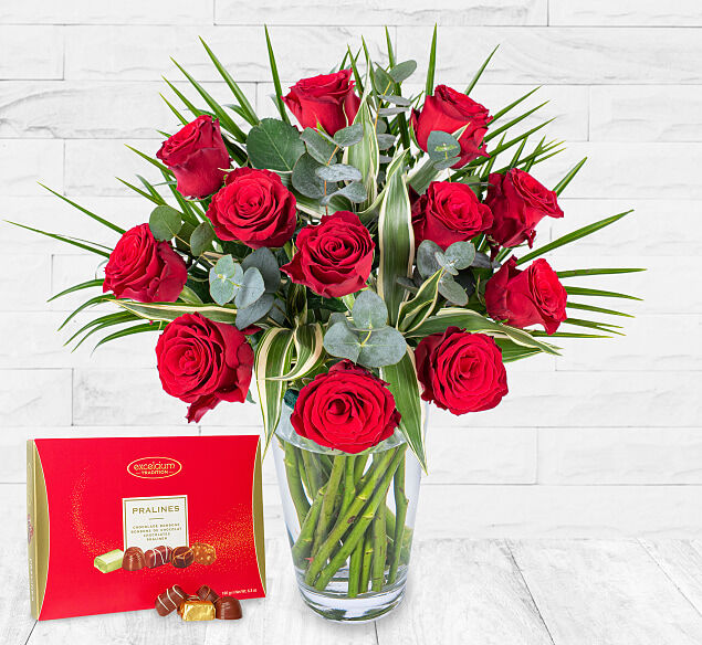 123 Flowers 12 Red Roses & Free Chocs