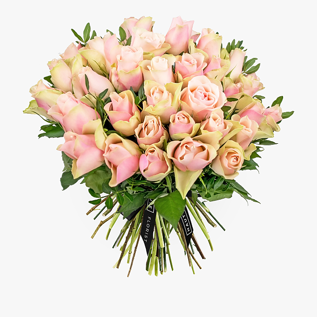 Haute Florist Belle Roses - Roses Bouquet - Luxury Flowers - Flower Delivery - Send Flowers - Flowers By Post