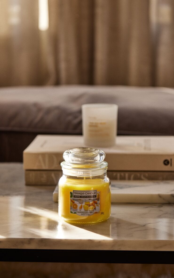 PrettyLittleThing Yankee Candle Home Inspiration Medium Jar Citrus Spice  - Orange - Size: One Size