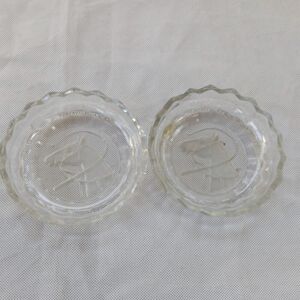 Lot de 2 Vide poche / Cendrier / coupelle décor cheval en cristal poli satiné Tchécoslovaquie Argenté - Publicité