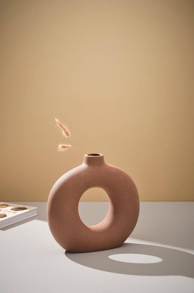 BUN vase/dekor - høyde 30,5 cm Brun