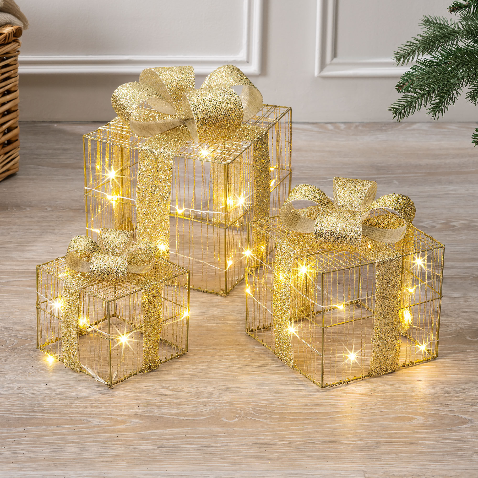 Christow Light Up Christmas Gift Boxes - Gold