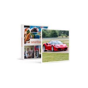 Smartbox Coffret Cadeau - Stage de pilotage : 4 tours sur le circuit de Nogaro en Ferrari F8 Tributo- Sport & Aventure - Publicité