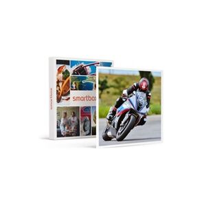 Smartbox - Coffret Cadeau Stage de pilotage moto : 1 journée sur le circuit d'Alès en HONDA CB500-Sport & Aventure - Publicité