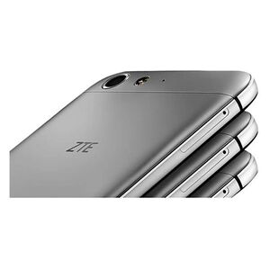 Zte Blade V6 - 4G smartphone - double SIM - RAM 2 Go / Mémoire interne 16 Go - microSD slot - 5" - 1280 x 720 pixels - rear camera 13 MP - front camera 5 - Publicité