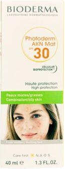 Bioderma Sole Linea Photoderm AKN Mat SFP 30 Tubo da 40 ml