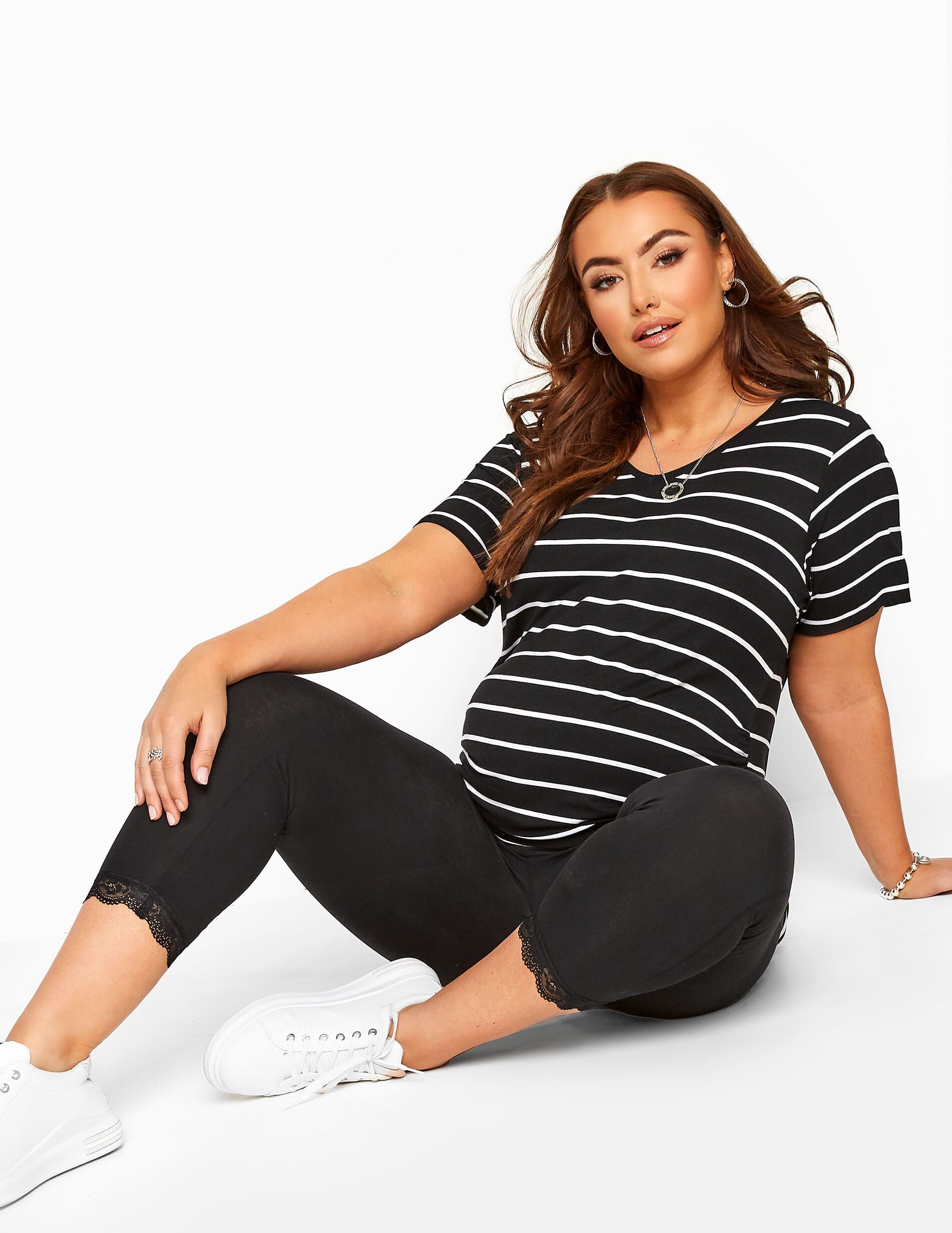 Yours Clothing Bump it up maternity black lace trim crop leggings