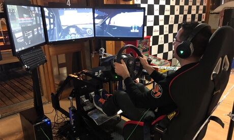 Kartmania 1 ou 2 sessions de Simulation Course 1 ou GT de 20 min au complexe Kartmania