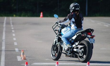 Auto Ecole De La Pierre Bénite Formation BSR, permis A2 moto avec code ou permis B auto avec Auto Ecole De La Pierre Bénite