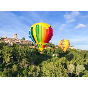 SmartBox Vuelo en globo en Segovia, brunch y reportaje para 2 personas