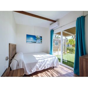 SmartBox Escapada a Alicante: 2 noches en cabaña en Alannia Costa Blanca 4* para 2 personas