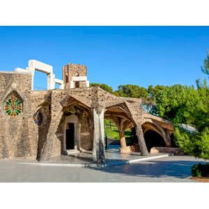SmartBox Cripta Gaudí y Colònia Güell: 1 visita con audioguía para 2 personas
