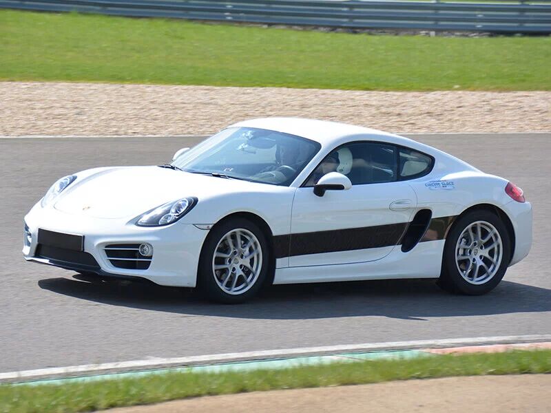 Pilotage prestige en Porsche jusqu'à 10 tours sur circuit Coffret cadeau Smartbox