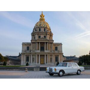 SmartBox Romantico tour vintage a Parigi con Champagne e macaron