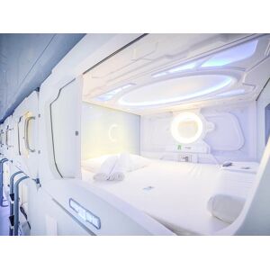 SmartBox Viaggio futuristico a Madrid: 1 notte nel primo Capsule hotel spagnolo