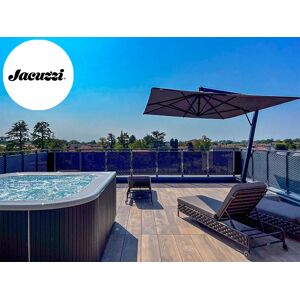 SmartBox Relax e lusso vicino a Udine: 1 notte in hotel 4* e accesso alla terrazza con Spa JacuzziÂ® al tramonto