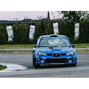 SmartBox 2 giri alla guida di una Subaru Rally su diversi circuiti in Italia con Passione GT