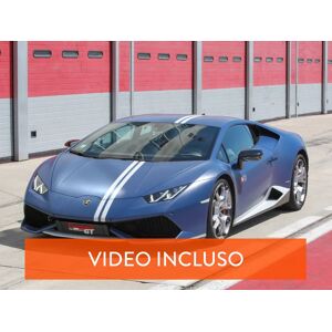 SmartBox 3 giri in Lamborghini AVIO sul Circuito Internazionale di Busca in Piemonte con video incluso