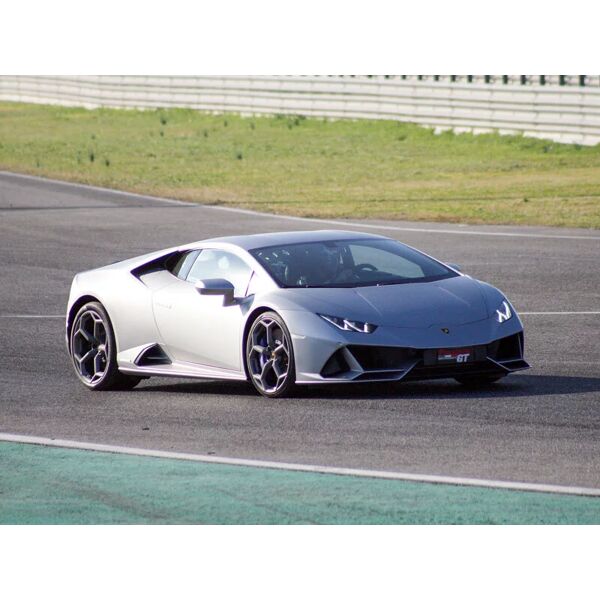 smartbox lamborghini huracÃ¡n evo: 3 giri di pista sul circuito di varano deâ€™ melegari