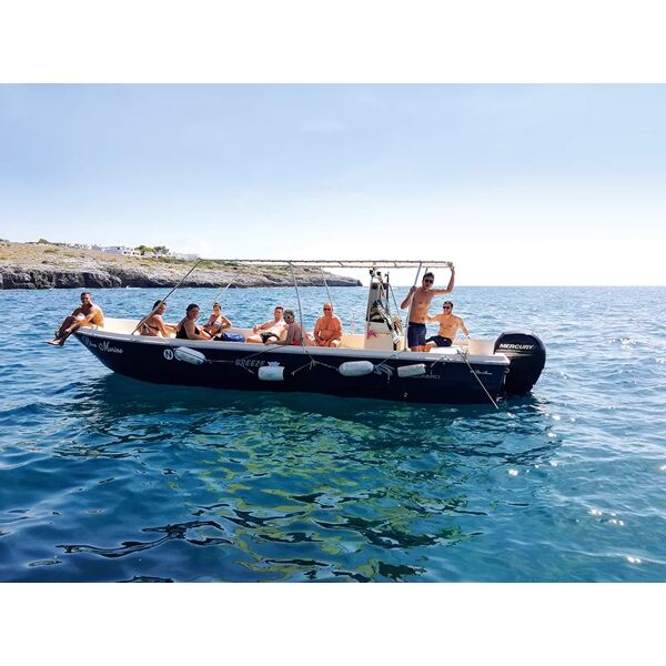 smartbox tour in barca per la famiglia alle grotte di santa maria di leuca con aperitivo a bordo