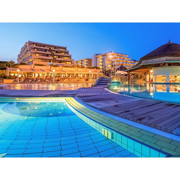 smartbox 2 notti al savoy beach hotel & thermal spa e 2 accessi spa giornalieri