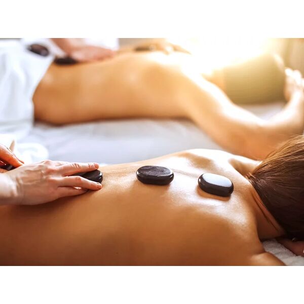 smartbox 1 romantico massaggio alle pietre calde e acceso spa di coppia