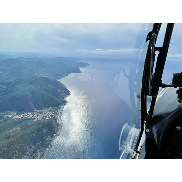 smartbox tra cielo e lago: 1 volo panoramico in ultraleggero sul lago dâ€™iseo