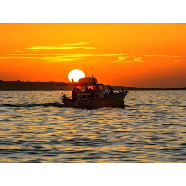 smartbox incantevole tour in barca al tramonto con apericena a porto venere