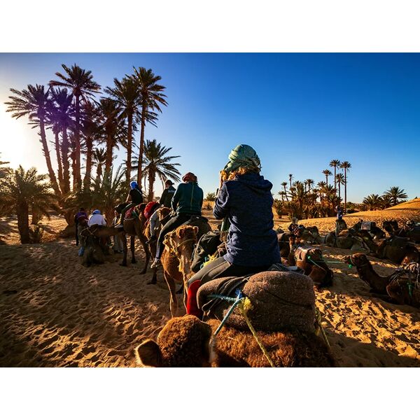smartbox viaggio fiabesco a marrakech: 2 notti in riad, 1 notte nel deserto e giro sul cammello