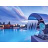 SmartBox Relax sul Lago Maggiore: 1 ingresso in piscina con aperitivo in resort 5* per 2 persone