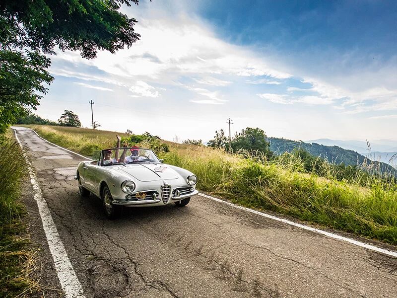 SmartBox Guida di unâ€™Alfa Romeo Giulietta per 2 giorni nel weekend sul Lago di Garda