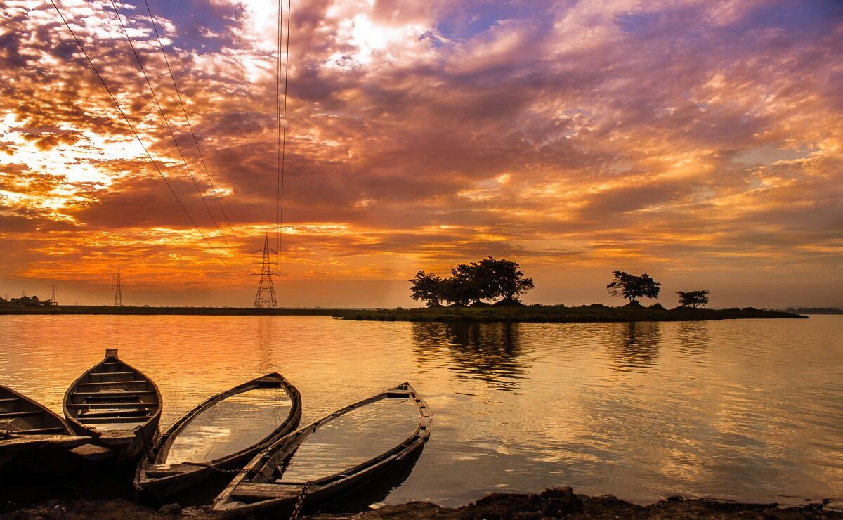 Papermoon Fototapete »Sonnenuntergang in Indien«, Vliestapete, hochwertiger... bunt