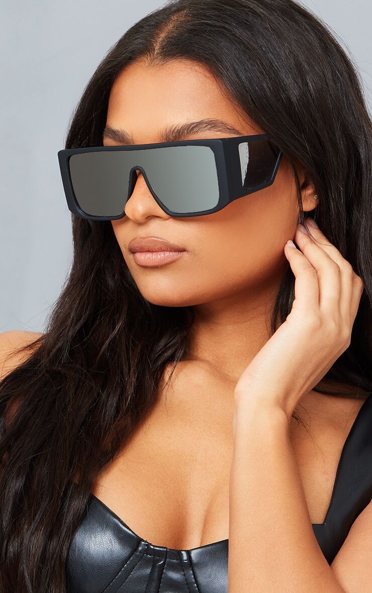 PrettyLittleThing Silver Mirrored Chunky Side Frame Visor Sunglasses  - Silver - Size: One Size