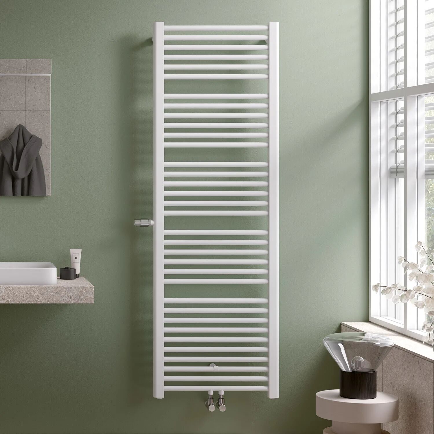 Kermi Basic plus Badheizkörper 74,9 x 3,5 x 144,8 cm, Thermostat links  B: 74,9 T: 3,5 H: 144,8 cm glanzsilber metallic E0V1M150075WLXK