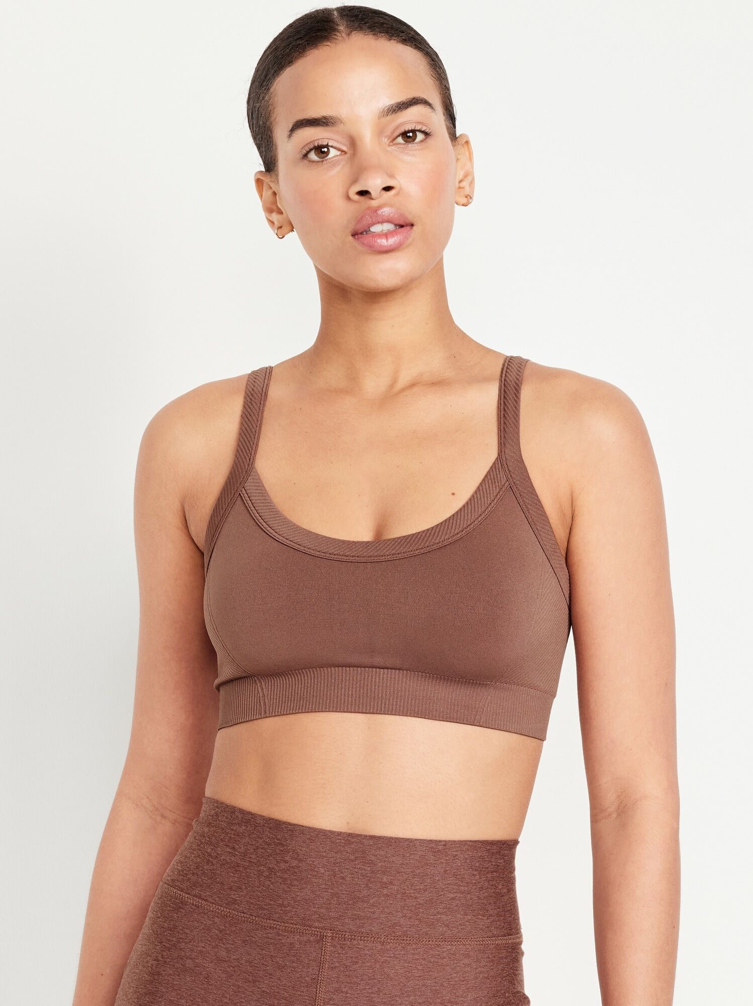 Old Navy Light Support Seamless Rib-Kit Sports Bra - female - Colour: Brown - Size: M