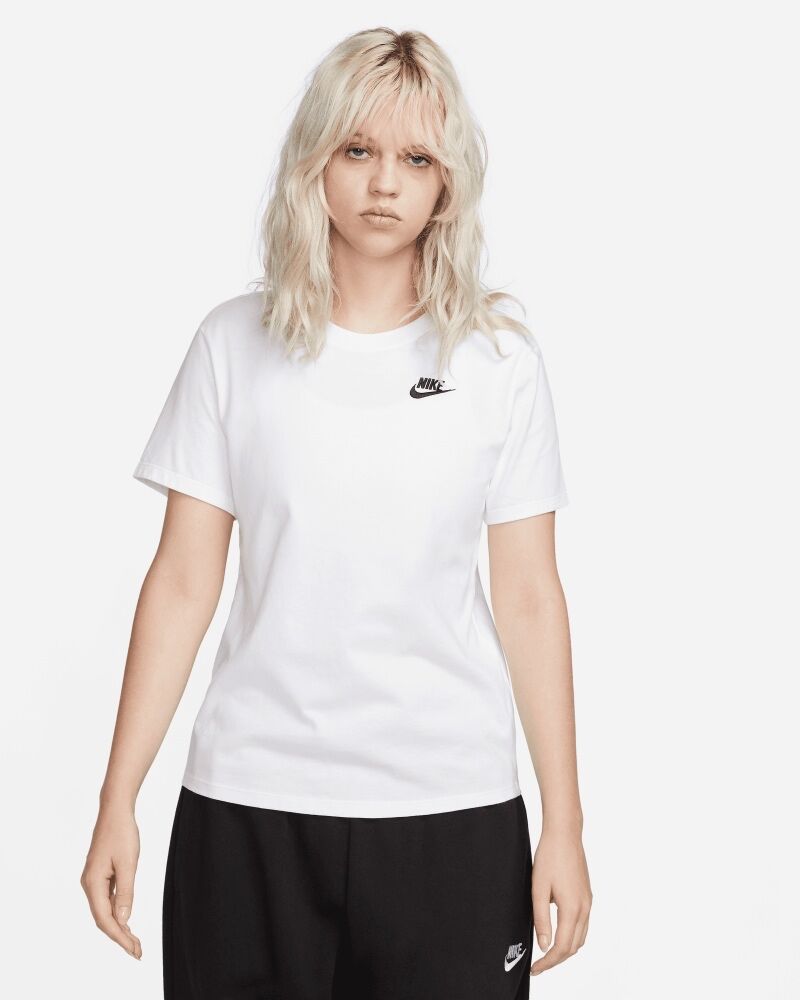 Camiseta Nike Sportswear Club Blanco Mujeres - DX7902-100
