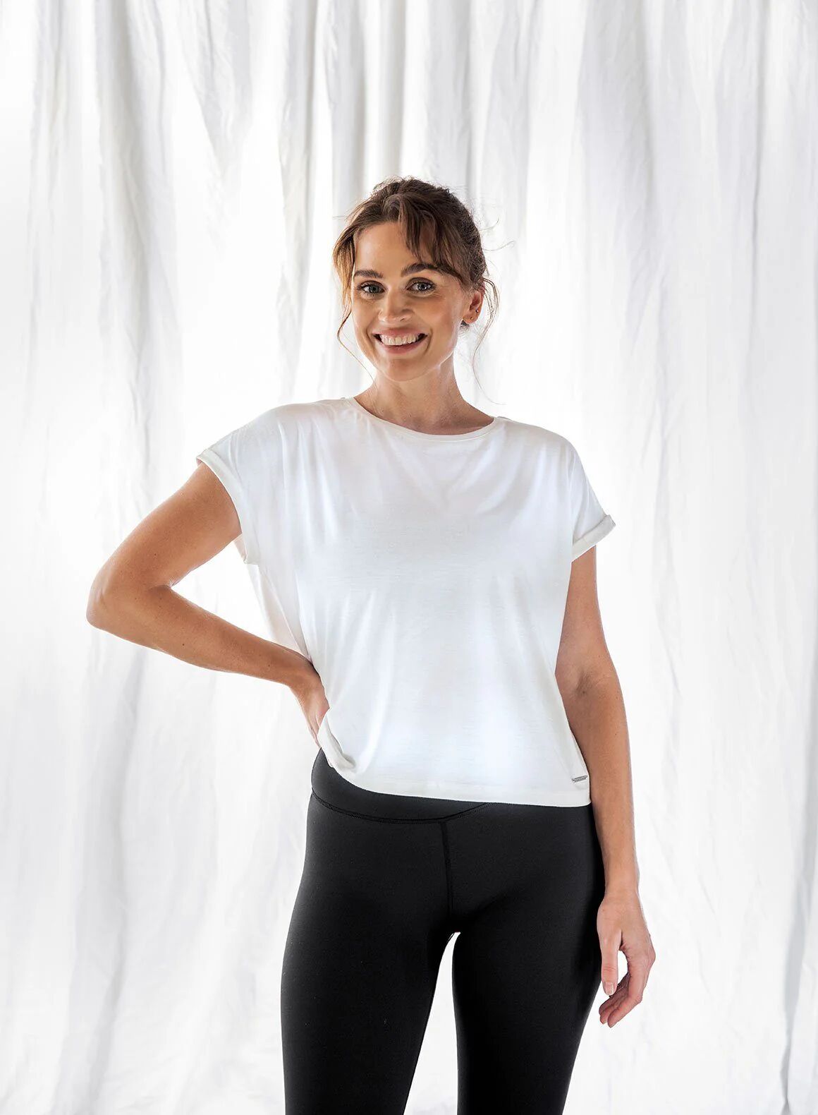 Aimn White Roll Sleeve Top  L