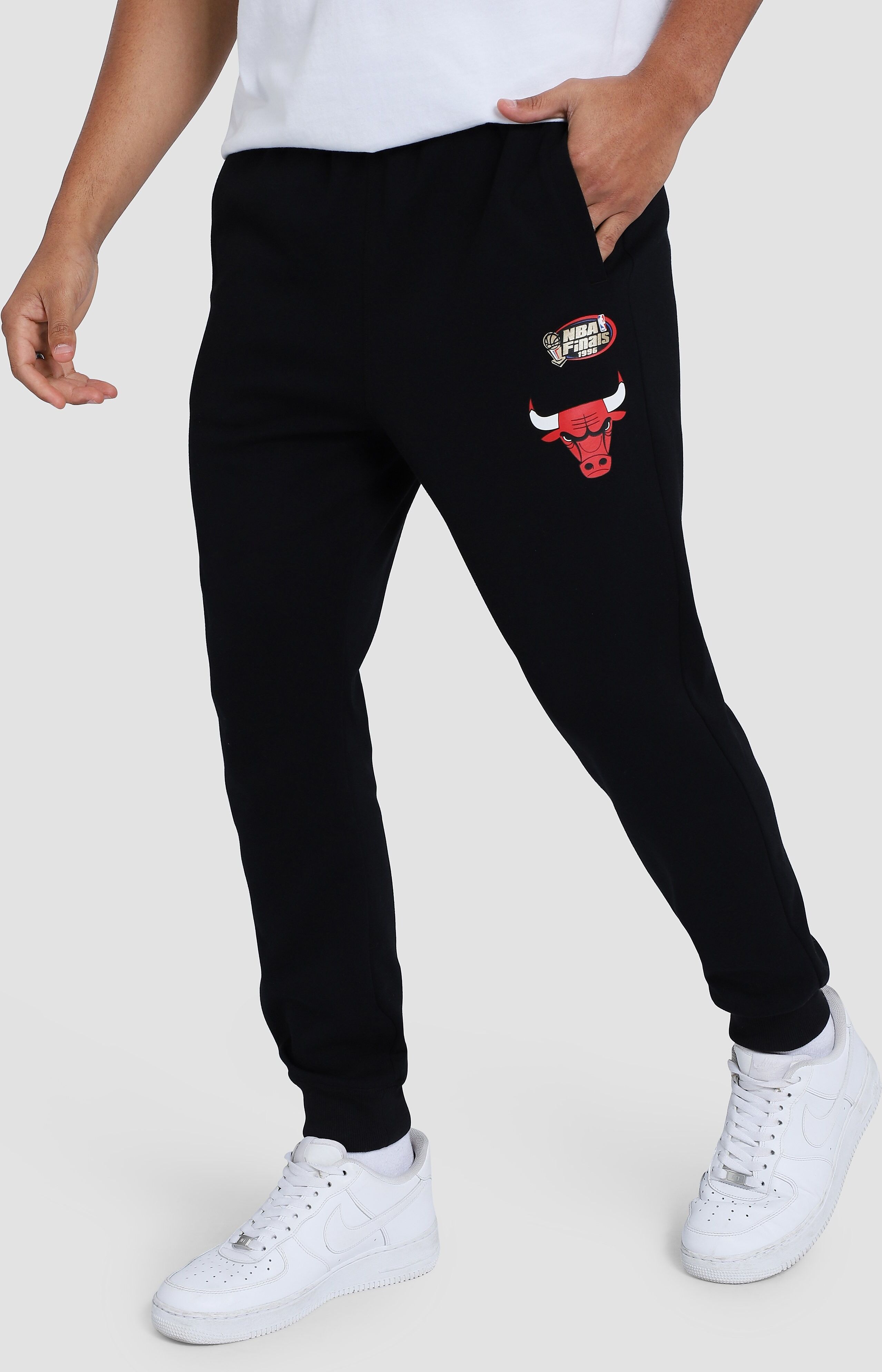 Mitchell & Ness Chicago Bulls Track Pants - Black - Mens  size: XL