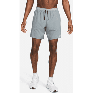 Nike Stride Dri-FIT-2-i-1-løbeshorts (18 cm) til mænd - grå grå L