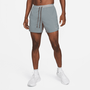 Nike Stride Dri-FIT-løbeshorts med indershorts (13 cm) til mænd - grå grå XL