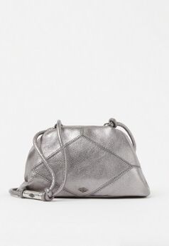 ba&sh; June crossbodytas van geitenleer met metallic finish - Zilver