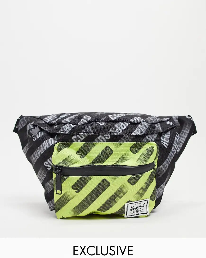 Herschel Supply Co. Exclusive Seventeen across body bag in black  Black