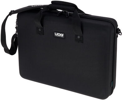 UDG Creator Akai Force Black Black