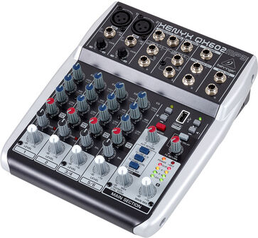 Behringer Xenyx QX602MP3