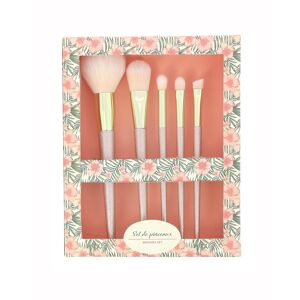 Pinceaux de maquillage - lot de 5 - BlancheportePour un maquillage parfait, voici un kit incontournable de 5 pinceaux ! Regroupant des pinceaux pour le teint et les yeux, ce lot vous procure les indispensables pour travailler la matière, estomper les text - Publicité