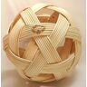 Juggle Pro Birma CHINLONA, SEPAK TAKRAW CANE BALL, SPECTACULAIRE SPORT van Zuidoost-Azië. ROTIN BAL Wit Diameter 15 cm