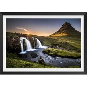 Hexoa Affiche paysage cascade o - kirkjufell islande avec cadre noir 90x60cm